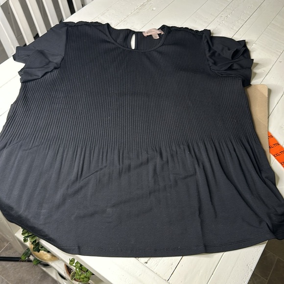 Philosophy size XXL short sleeve black accordion style blouse NWT - Picture 4 of 8